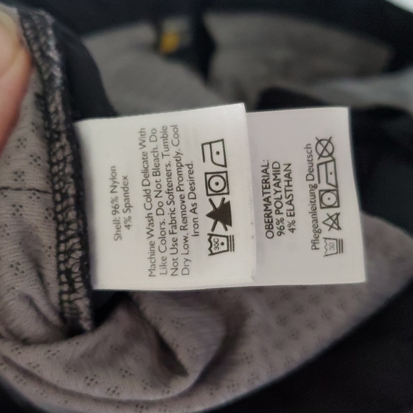 Eddie Bauer Black Capri Pants - Picture 5 of 5